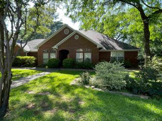 3617 Flagstone Dr., Tyler, TX 75707