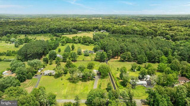 7336 COMPTON LN, Nokesville, VA 20181