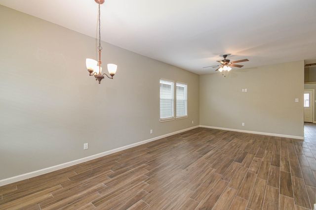 3701 Chanterway St, Bacliff, TX 77518