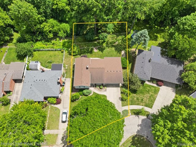 42047 CLEMONS Drive, Plymouth Charter Township, MI 48170