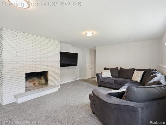 42047 CLEMONS Drive, Plymouth Charter Township, MI 48170