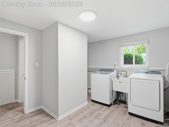 42047 CLEMONS Drive, Plymouth Charter Township, MI 48170