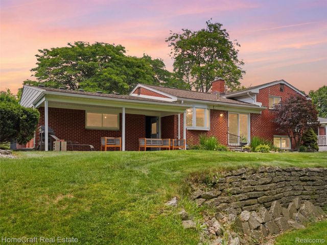 42047 CLEMONS Drive, Plymouth Charter Township, MI 48170