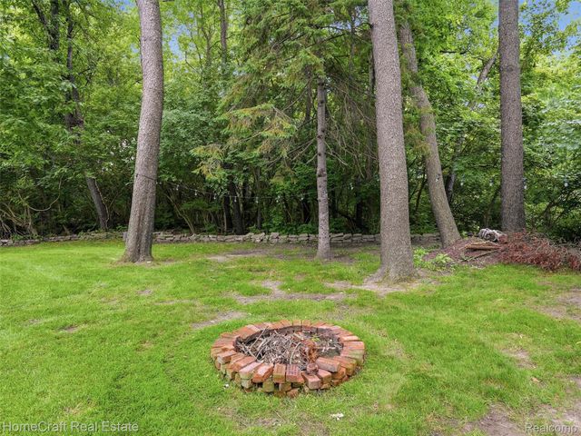 42047 CLEMONS Drive, Plymouth Charter Township, MI 48170
