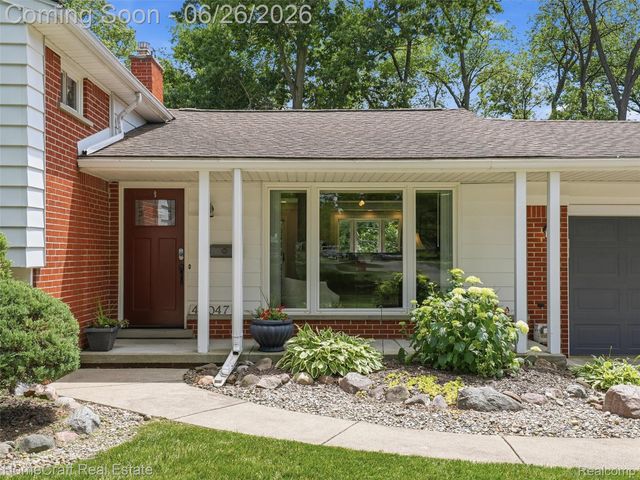 42047 CLEMONS Drive, Plymouth Charter Township, MI 48170