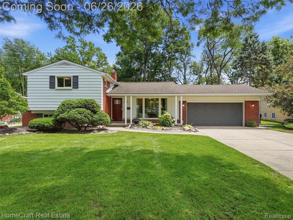 42047 CLEMONS Drive, Plymouth Charter Township, MI 48170