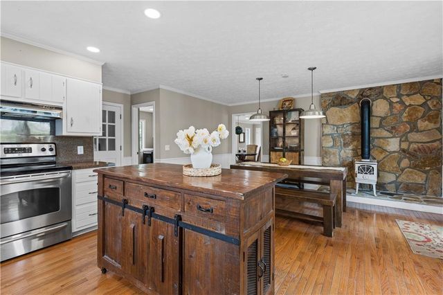8360 Lanier Drive, Cumming, GA 30041