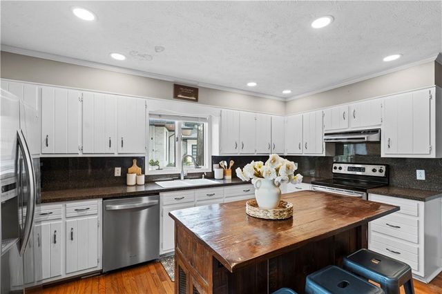 8360 Lanier Drive, Cumming, GA 30041