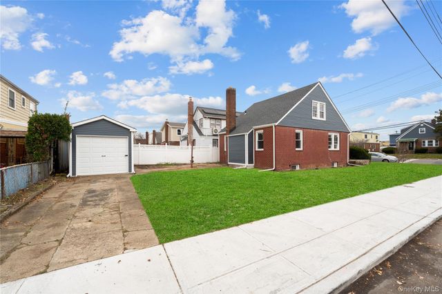 23318 118th Avenue, Cambria Heights, NY 11411