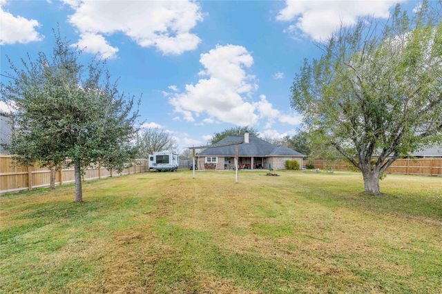 2015 Magnolia Bend, Baytown, TX 77523