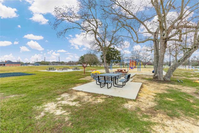 2015 Magnolia Bend, Baytown, TX 77523