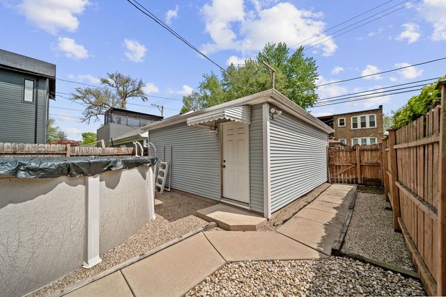 4131 N Richmond Street, Chicago, IL 60618