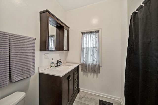 4131 N Richmond Street, Chicago, IL 60618