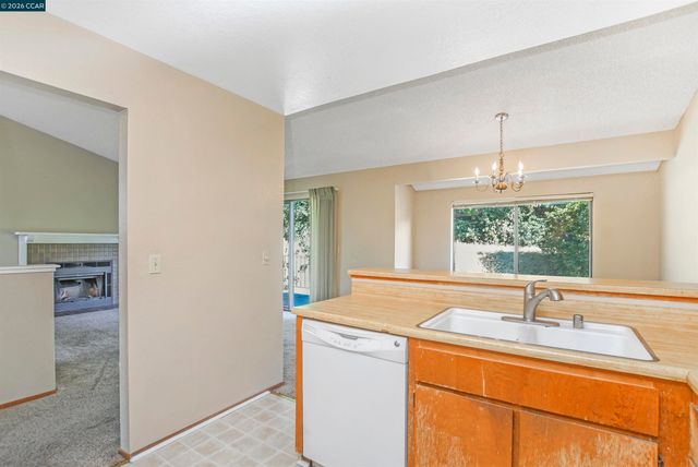 2402 Silk Tree Ct., Martinez, CA 94553