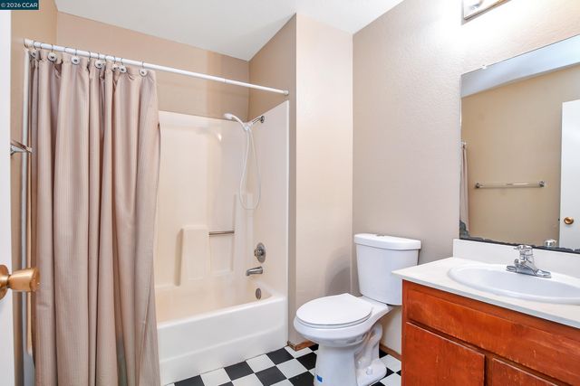 2402 Silk Tree Ct., Martinez, CA 94553