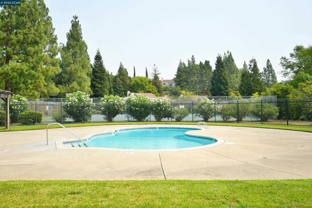 2402 Silk Tree Ct., Martinez, CA 94553