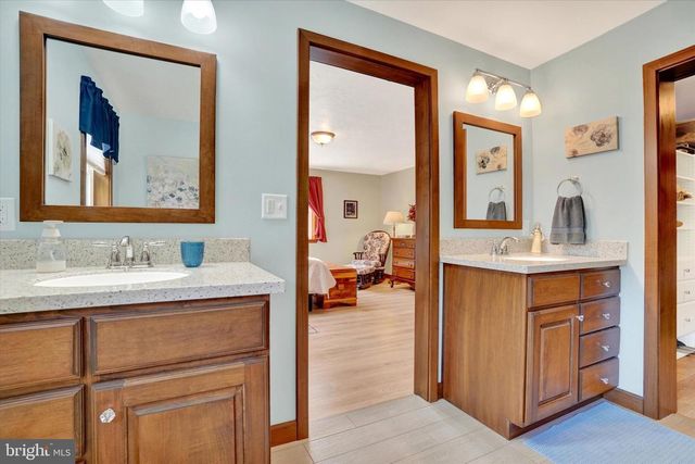 285 S MAIN ST, Mount Wolf, PA 17347