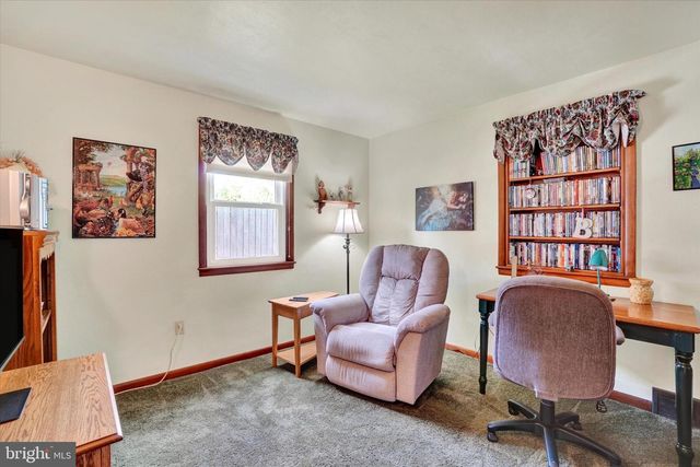 285 S MAIN ST, Mount Wolf, PA 17347