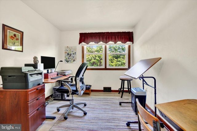 285 S MAIN ST, Mount Wolf, PA 17347