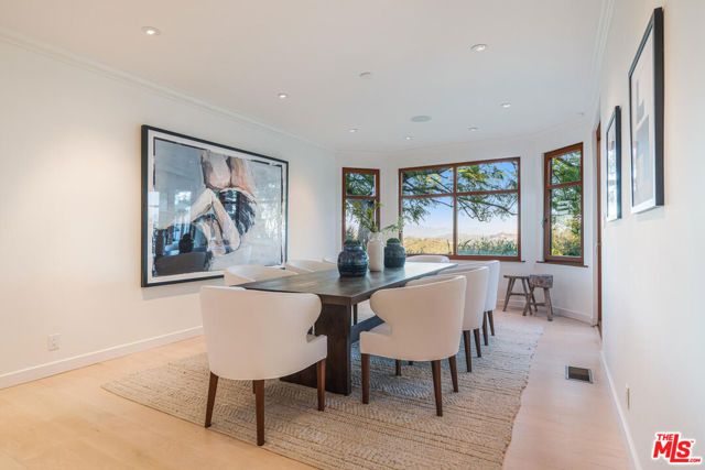 2232 Stradella Road, Los Angeles, CA 90077