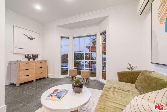 2232 Stradella Road, Los Angeles, CA 90077