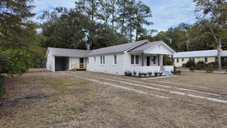 220 Thompson Street, Walterboro, SC 29488