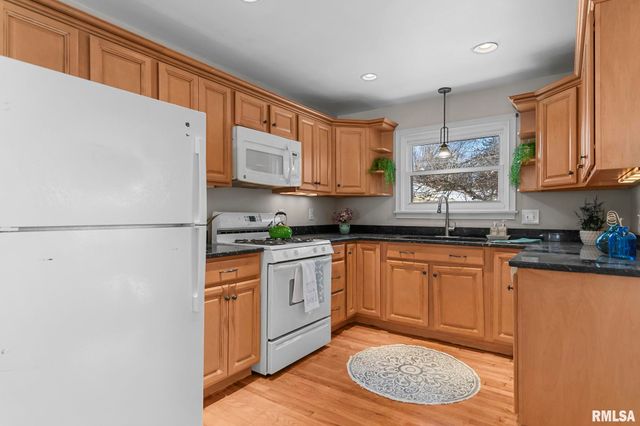 2308 S WALNUT Street, Springfield, IL 62704