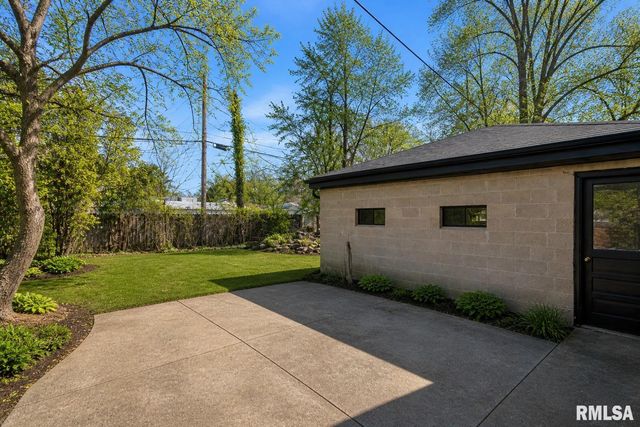 2308 S WALNUT Street, Springfield, IL 62704