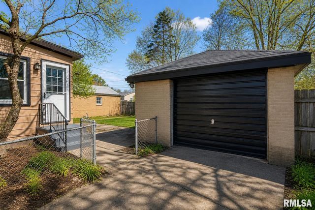 2308 S WALNUT Street, Springfield, IL 62704