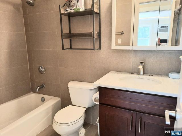 15 Plauderville Avenue 4, Garfield, NJ 07026