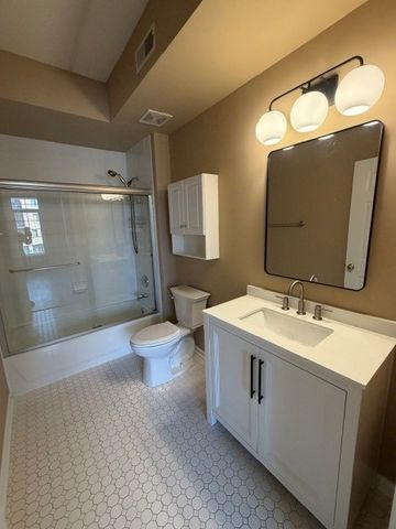 105 W Saint Charles Road 201, Lombard, IL 60148