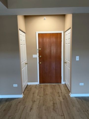 105 W Saint Charles Road 201, Lombard, IL 60148