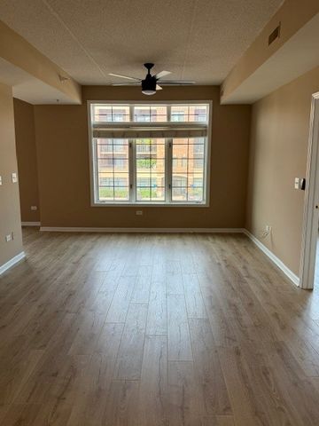 105 W Saint Charles Road 201, Lombard, IL 60148