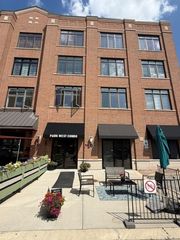 105 W Saint Charles Road 201, Lombard, IL 60148