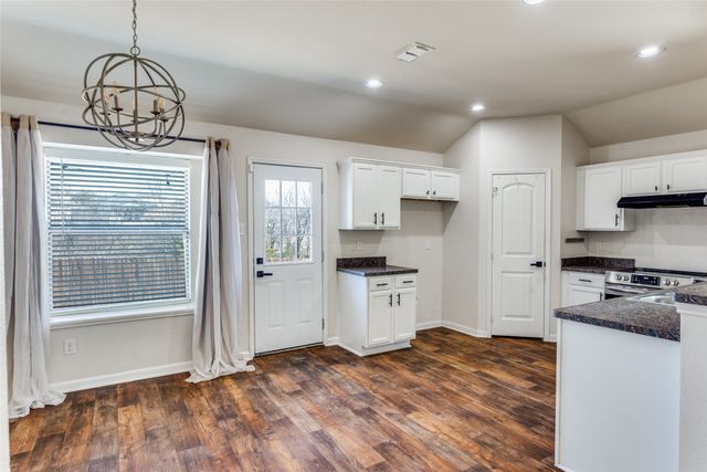 2252 Old Leonard Street, Fort Worth, TX 76119