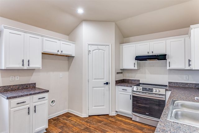 2252 Old Leonard Street, Fort Worth, TX 76119