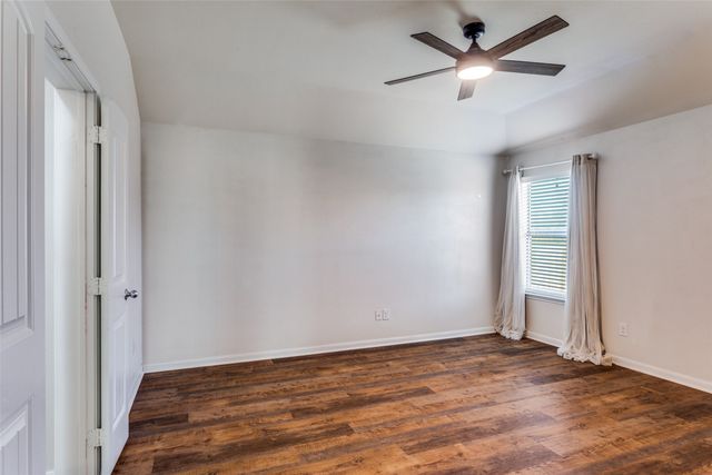 2252 Old Leonard Street, Fort Worth, TX 76119