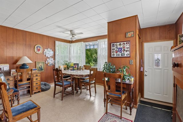 398 Pleasant View Drive, Des Moines, IA 50315