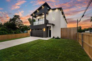 1651 E Overton Street, Dallas, TX 75216