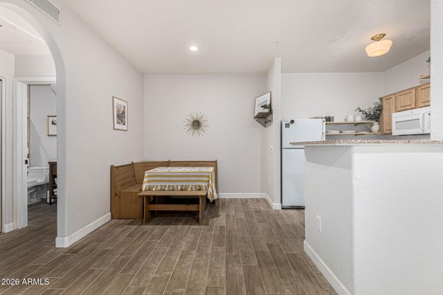 2929 W YORKSHIRE Drive 1085, Phoenix, AZ 85027