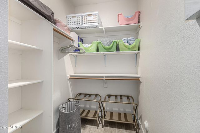 2929 W YORKSHIRE Drive 1085, Phoenix, AZ 85027