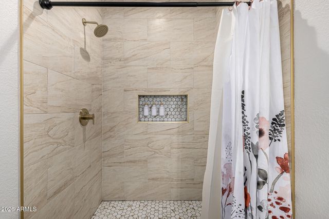 2929 W YORKSHIRE Drive 1085, Phoenix, AZ 85027