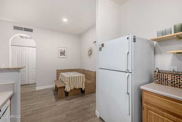 2929 W YORKSHIRE Drive 1085, Phoenix, AZ 85027