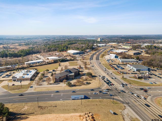 3909 S Southwest Loop 323, Tyler, TX 75701
