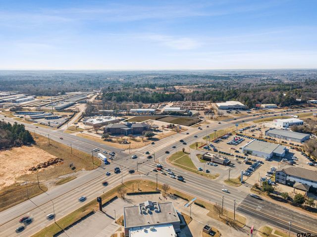 3909 S Southwest Loop 323, Tyler, TX 75701