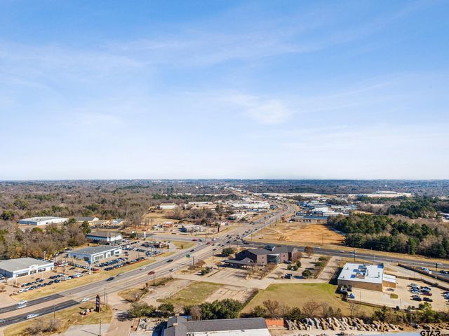 3909 S Southwest Loop 323, Tyler, TX 75701