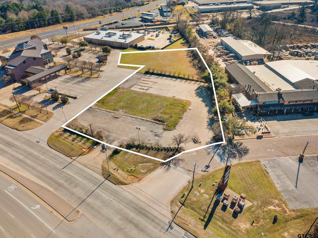 3909 S Southwest Loop 323, Tyler, TX 75701