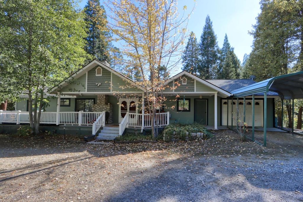 Image 1 of property listing at 6924 Best Road, Mariposa, CA 95338