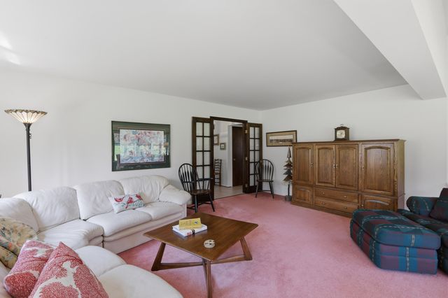 612 Dunross Drive, Milford Charter Twp, MI 48381