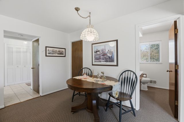 612 Dunross Drive, Milford Charter Twp, MI 48381